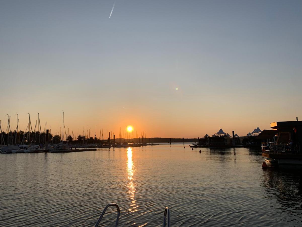 Sonniges 4 **** Dg-Apartment Mit Aufzug+Seeblick 普莱因费尔德 外观 照片